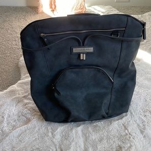 Petunia Pickle Bottom Cinch Backpack in Midnight Leatherette